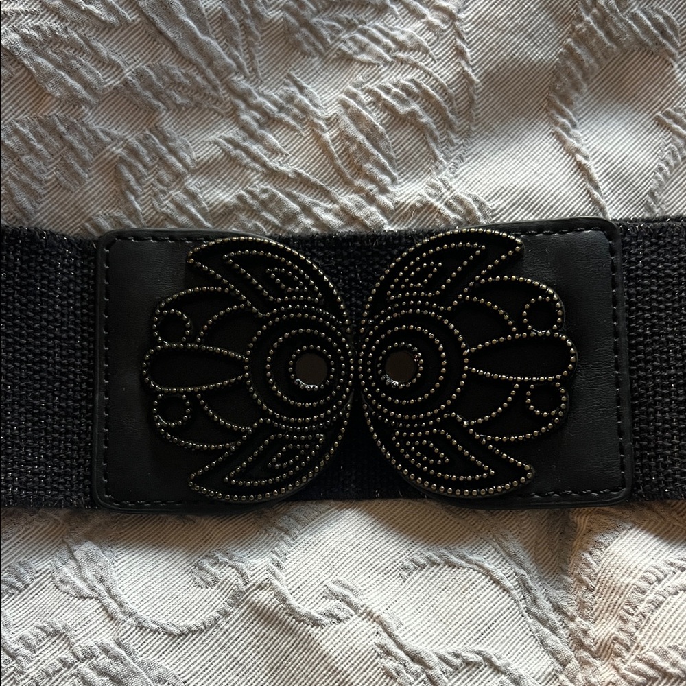 Vintage Banana Republic art deco-inspired belt